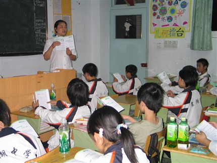 听听医生怎么讲——棠湖中学外语实验学校爱眼护眼健康教育活动
</p><p>