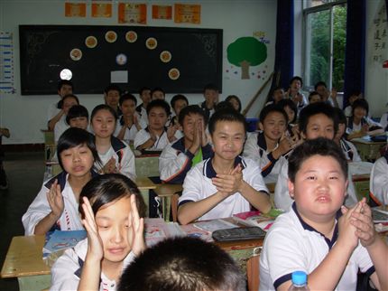初2008级5班“学当一天班主任”活动纪实
</p><p>