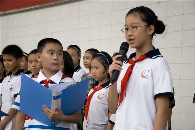 做“明礼行孝”附小人 争当“十星”好少年——棠外附小隆重举行2011—2012学年度上期开学典礼