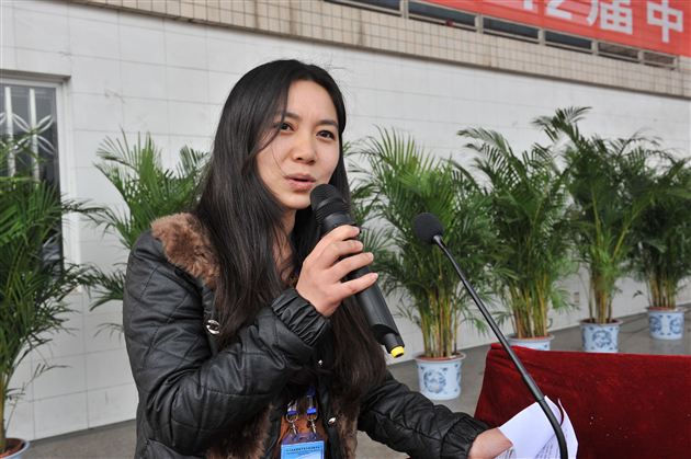 携双亲期盼 奋百日拼搏 ——记棠外初2012届家长会暨中考动员大会
</p><p>　　