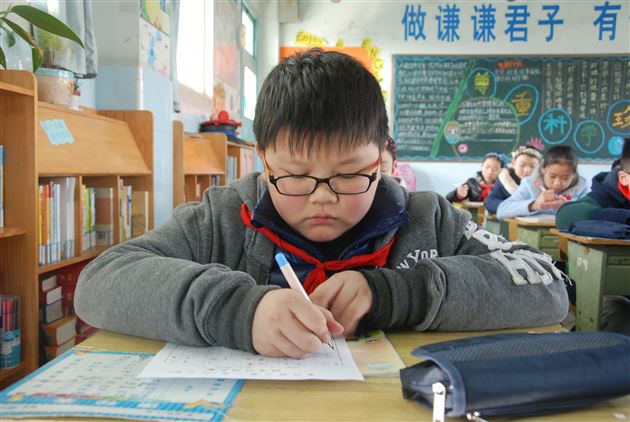 静心聆听，专心书写——棠外附小第二届“阳光杯”汉字听写大赛