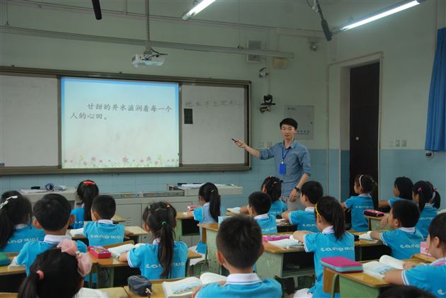 学习中成长，实践中磨练——记棠外附小实习老师汇报课活动