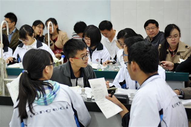 践行活动单元教学 着力问题意识培养——双流县高中化学教学研讨会在棠外圆满开展