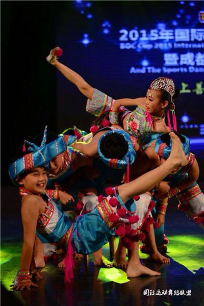 棠外附小荣获“2015年国际学生运动舞蹈教育成果展演暨IDSU第四届国际学生运动舞蹈(中国区)大赛“一等奖