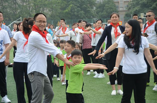追忆童年，和爸爸妈妈一起过“六·一”——棠外实验幼稚园举行大型“六·一”庆祝活动