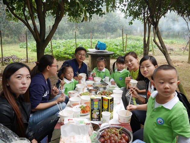 亲子同游，亲近自然——记棠外实验幼儿园中大班秋游社会实践活动
