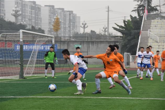 棠外高中男足主场3：0完胜成都七中