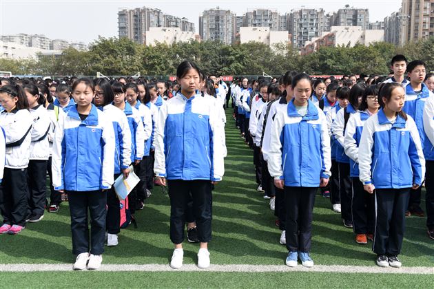 生命高于一切，演练防患未然——棠外师生开展公寓紧急逃生疏散演练