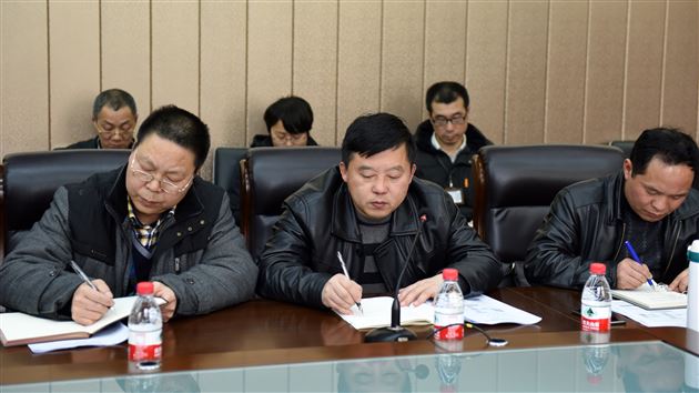 特邀专家精诚指导，建设教师发展课程