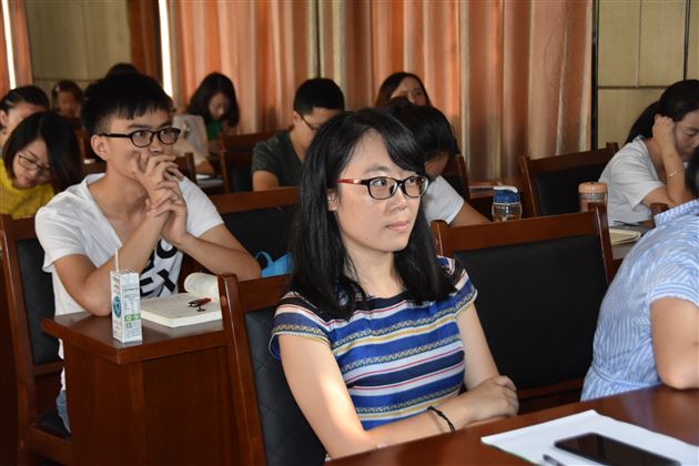 与书为友，感悟教育的真谛——棠外附小教师读书分享活动
