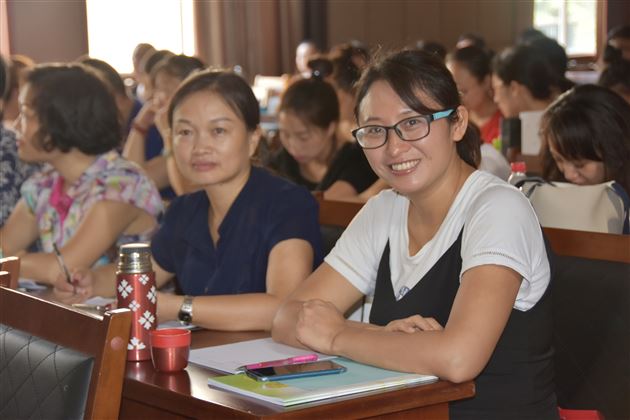 与书为友，感悟教育的真谛——棠外附小教师读书分享活动