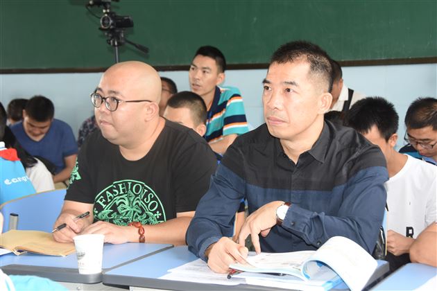 专家引领，着力课堂新提升——省市区专家到棠外附小指导数学研培工作