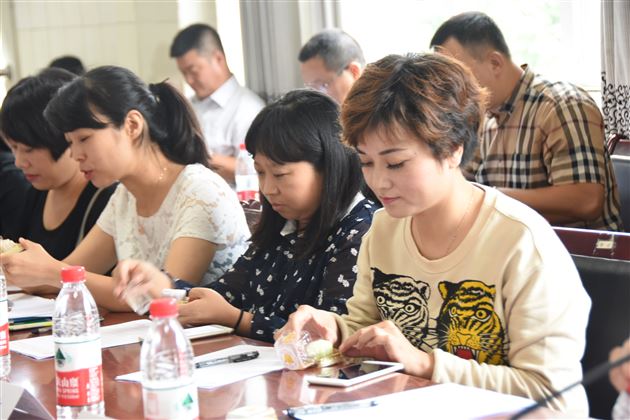棠外附小成功召开第十五届家委会工作会