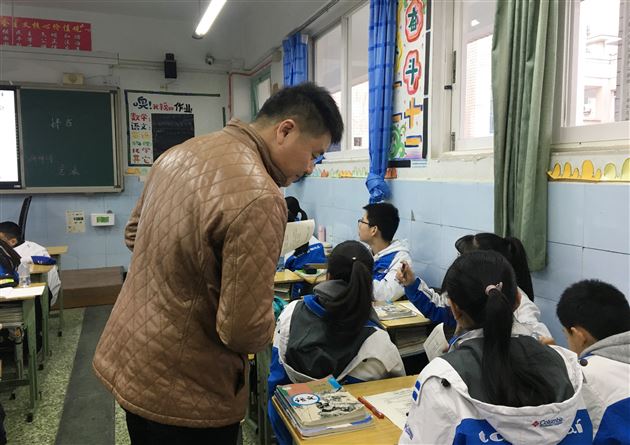 高效课堂出奇招 “小组合作”显精彩