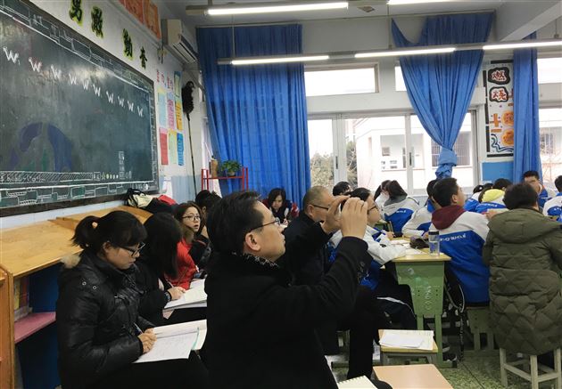 高效课堂出奇招 “小组合作”显精彩