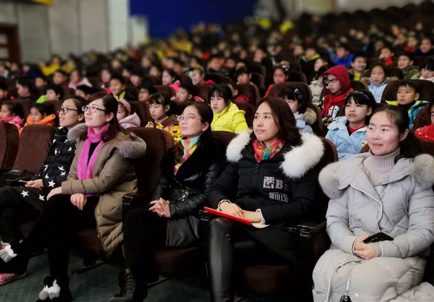 我是小小辩论家——记棠外附小五年级辩论赛