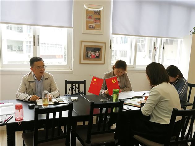 巧抓文本核心 实现高效课堂——记我校附小刘旭工作室活动
