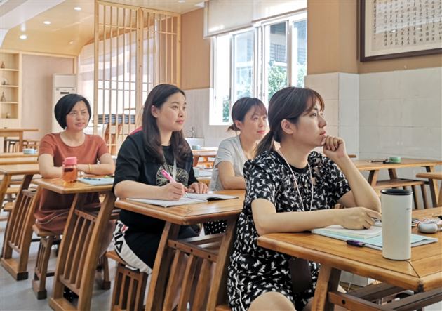 专家引领,课题研究正在进行时——记刘旭工作室活动