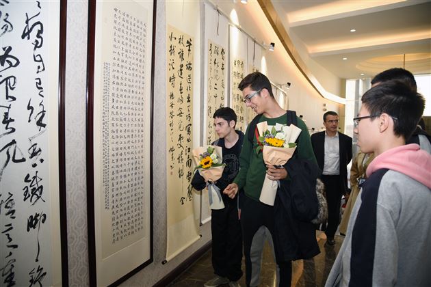 友好交往 开创未来——成都棠湖外国语学校接待法国ASSOMPTION中学师生代表团来访系列报道（一）