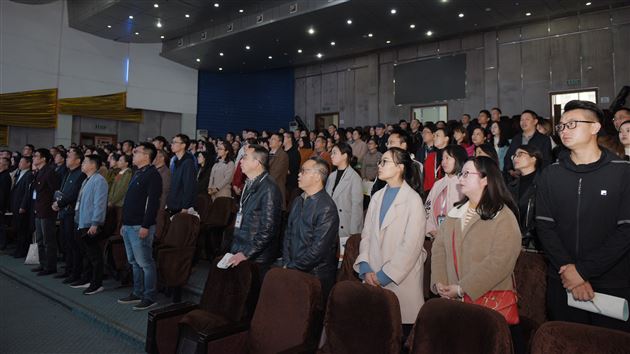 打造“卓越班级” 教育因我而美丽——记棠外修身大讲堂之覃丽兰老师讲座