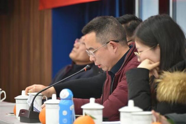 我校高中党支部开展“树危机意识,建百年名校”主题党日活动
