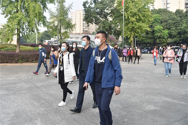 辽宁省学科带头人参观团第二批次莅临我校参观考察