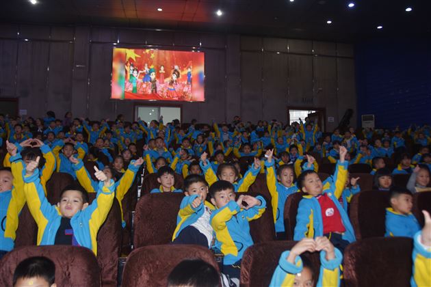 五十六个民族，五十六朵花——记棠外附小一年级家长义工课堂