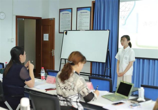 评技能竞赛，展师者风采——方园长受邀担任“2021年四川省师范生教学能力大赛（西南民族大学选拔赛）”总决赛评委