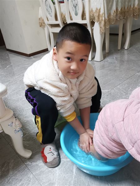 爱在我心，感恩之行——棠外实验幼儿园感恩节活动