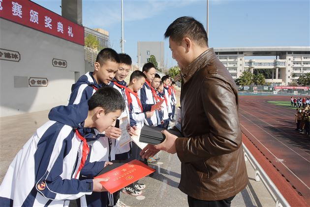 “数”风流人物  育创新人才——棠外举行第五届“棠外杯”初中数学能力比赛