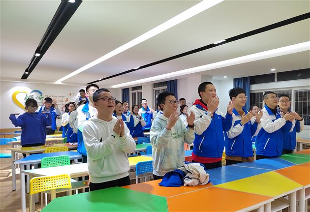认识压力“AB”面——棠外初三开展团体心理辅导