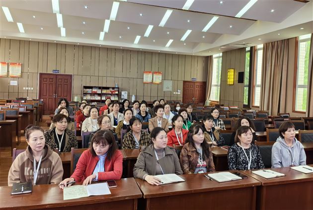 预防校园欺凌 护航学生成长——棠外初中开展生活老师职业技能专题培训暨公寓精细化管理主题教研活动（二）