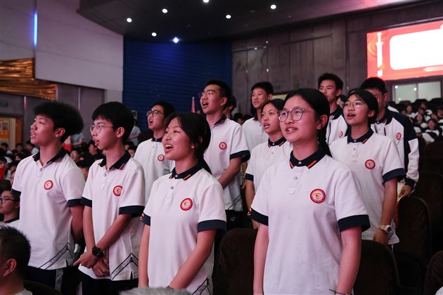 榜样为灯 学法为舟——棠外初中开展初2022级学法指导暨学生表彰大会