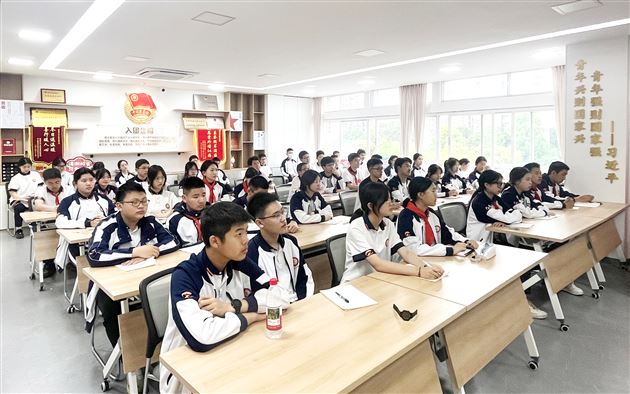 争做青年表率,谱写青春华章——2025年春季棠外初中系列主题团课圆满开展