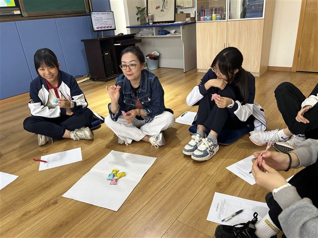 正念赋能 减压前行——棠外初中2025年“5·25我爱我”心理健康节系列活动(一)