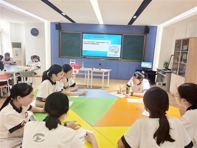 心理委员开讲啦:当大脑遇见情绪——棠外初中2025“525我爱我”心理健康节系列活动(六)