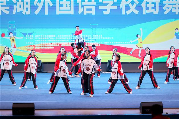 棠外初中学子斩获成都市啦啦操公开赛双项特等奖