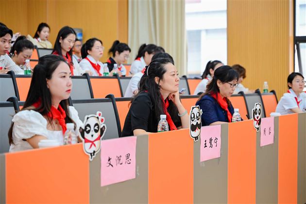 喜报:棠外初中党员教师李双勇在2025年双流区少先队辅导员专业技能大赛中斩获特等奖