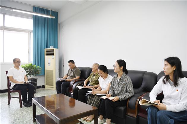 转正传薪火　奋进谱新篇——棠外预备党员转正工作圆满完成 