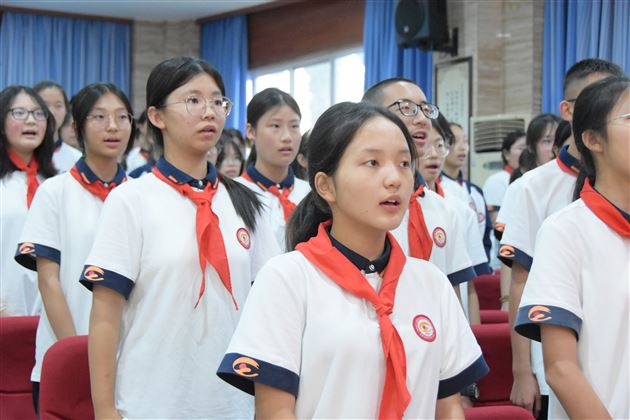 告别红领巾，奔赴新征程——棠外初2023级少先队离队仪式圆满举行 