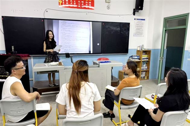 “艺”路前行 “体”教相融——棠外初中新学期音体美学科专题培训讨论活动顺利开展
