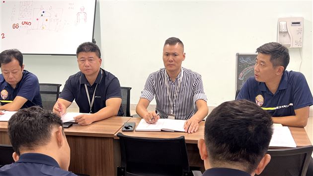 聚焦体质健康 共谋体育新篇——棠外体卫艺处召开2025-2026学年度上期全校体育教师工作会