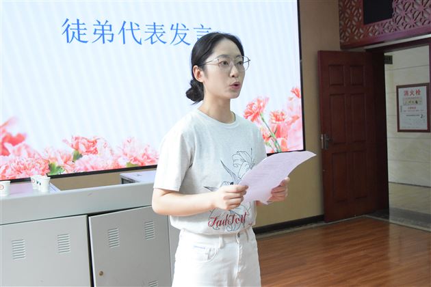 青蓝相承育桃李　薪火共进谱新篇——棠外初中隆重举行2025年师徒结对仪式 