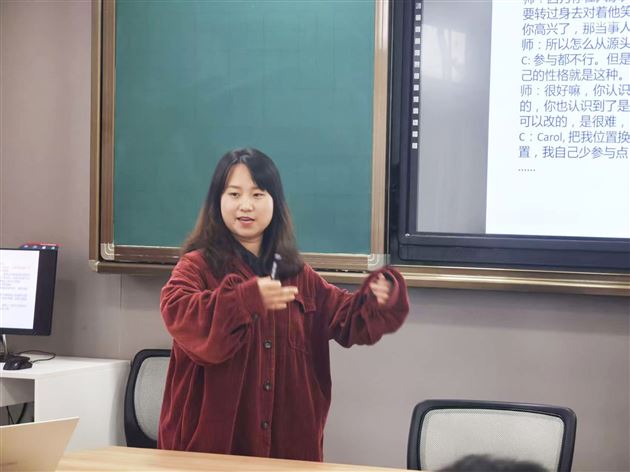 聚焦班级突发事件处置 提升班主任专业能力——棠外初中开展“践行教育家精神 提升教师德心共育力”专题培训（九）