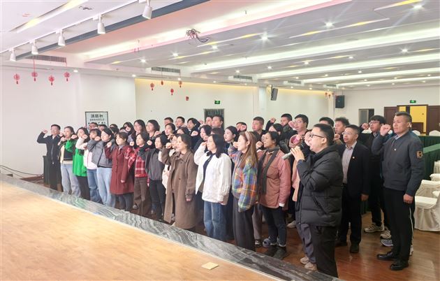 筑牢师德根基 护航初三梦想——棠外初中第三党支部开展十月主题党日活动