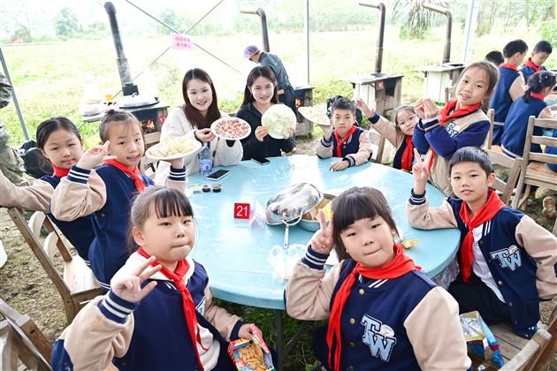 走进秋日庄园　品味劳动之趣——棠外附小二、三年级学生“沉浸式”研学活动