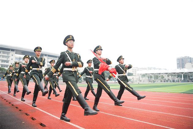 燃情赛场聚合力　青春逐梦绽芳华——棠外高中第十二届集体运动会圆满落幕