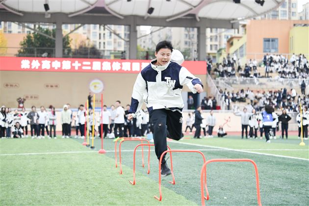 燃情赛场聚合力　青春逐梦绽芳华——棠外高中第十二届集体运动会圆满落幕