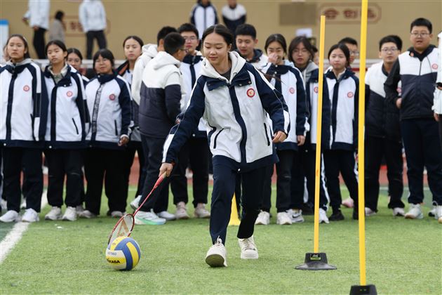 欢乐共绽放 活力满校园——棠外初中第十二届师生集体趣味运动会顺利举行