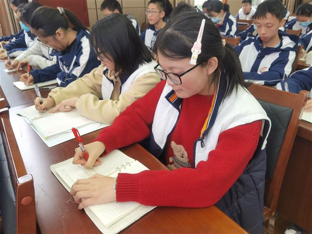 青春心向党 奋进新征程——棠外初三共青团团课顺利召开